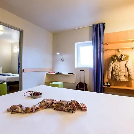 Hotel Ibis Budget Grigny Centre