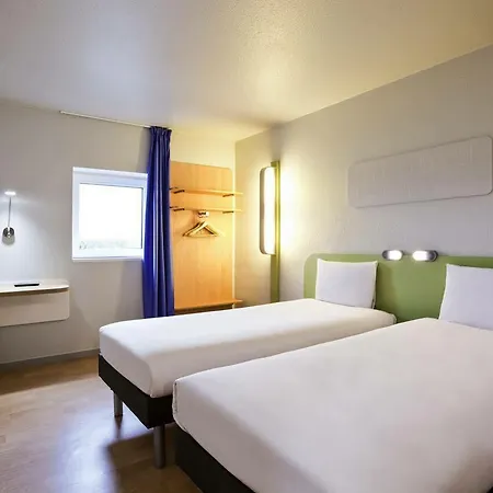 Hotel Ibis Budget Grigny Centre 2*
