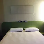 Ibis Budget Centre Hotel 2*