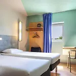 Hotel Ibis Budget Centre 2*