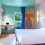 Ibis Budget Centre 2*