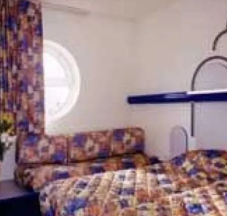 Ibis Budget Grigny Centre Otel 2*