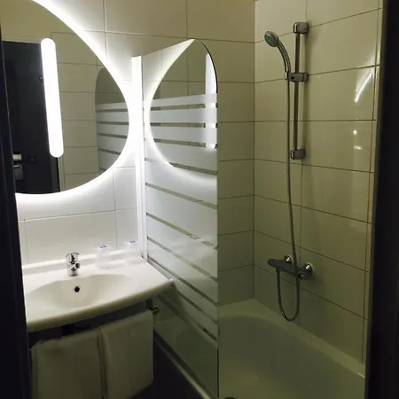 Ibis Budget Centre Hotel 2*